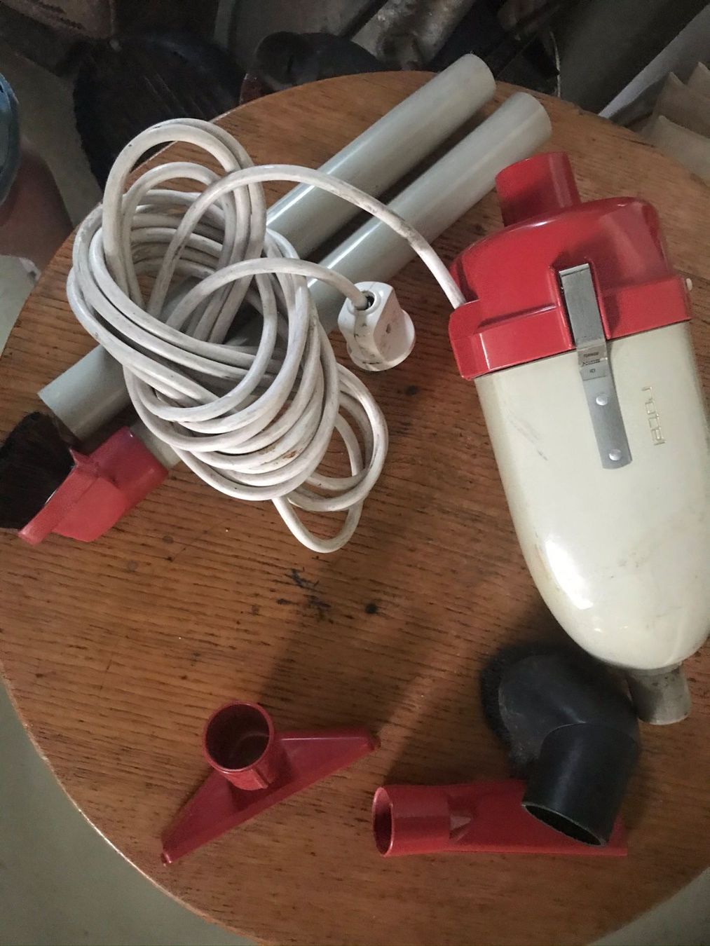 Rotel Aspirapolveri & Accessori: Alter Rotel Handstaubsauger – Usato da Solothurn venduto da Spicar 4