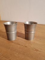2 antike Zinnbecher, gepunzt, Sammlerstücke