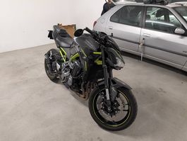 Kawasaki Z900 ? Top Zustand mit vielen Extras