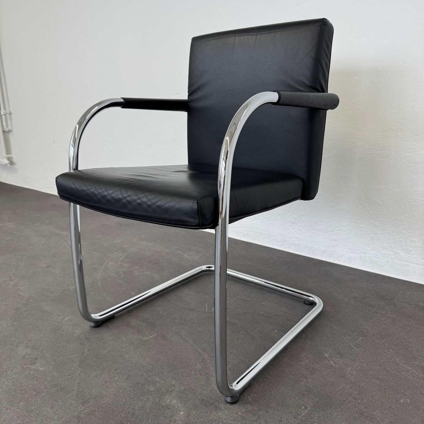 Vitra Sedie: Vitra Visasoft Freischwinger Gebrauchsspuren – Usato da Schönenwerd venduto da mcofficeshop 8