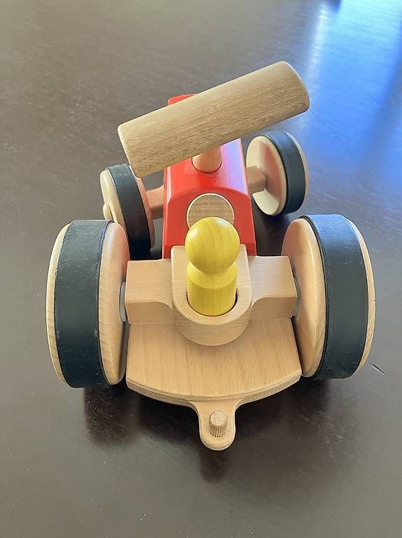 Modellbausätze & Standmodelle: nic Traktor aus Holz – Gebraucht aus solothurn von z-a-z-a 3