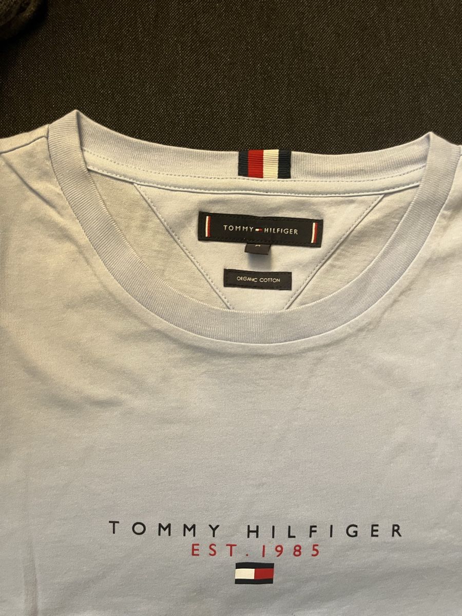 Tommy Hilfiger T-shirt: Tommy Hilfiger T-Shirt – Nuovo (secondo la descrizione) da Baden venduto da Car_lio09 1