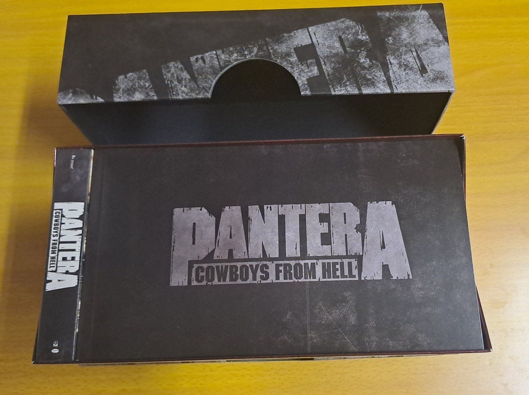 CD: Pantera - Cowboys From Hell Boxset – Usato da Bünzen venduto da Rtron 1