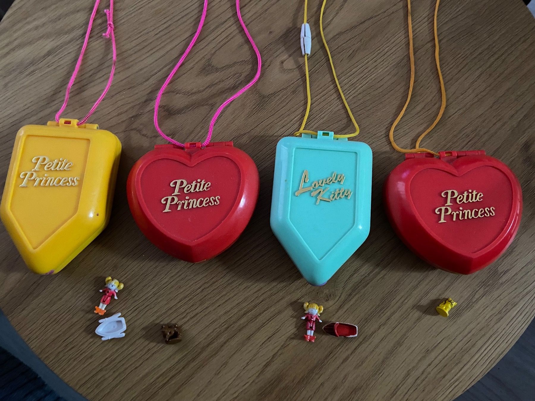 Maisons & Meubles de poupées: Maison de poupée petite princesse – D'occasion à Montreux par Perledor 5