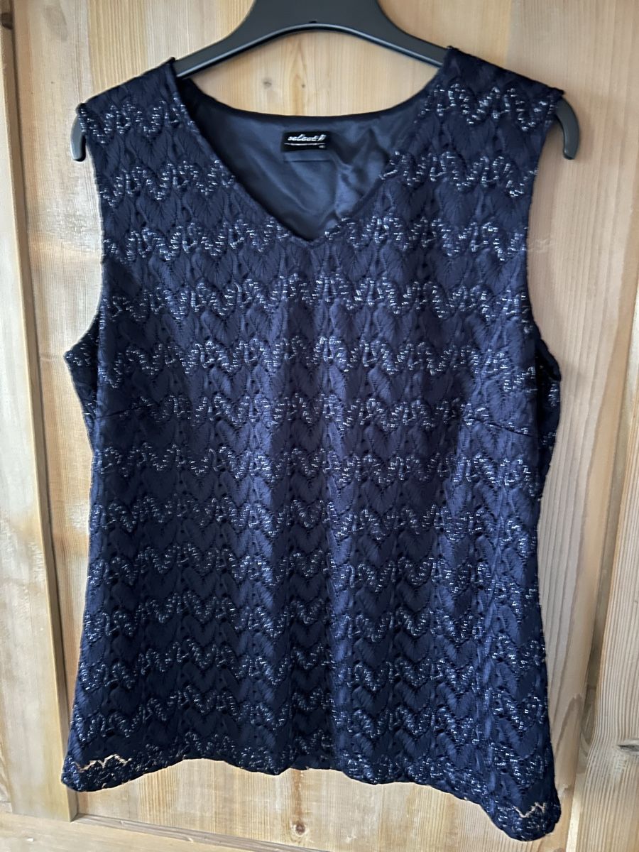 Costumi: Kleid 3 teilig – Usato da Weier im Emmental venduto da lempo 2