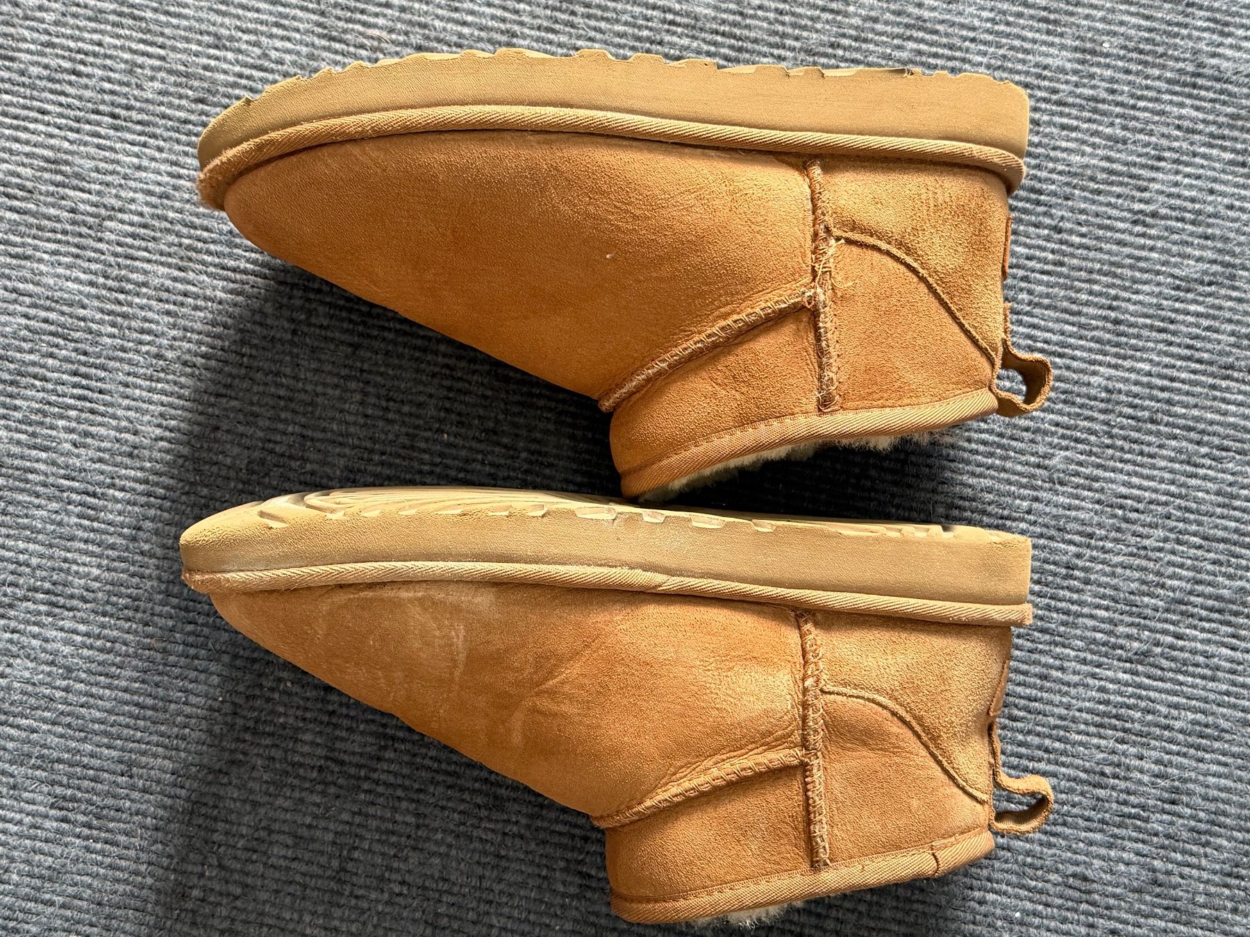 Ugg Scarpe da donna: UGGs: Stiefel halbhoch – Usato da Zürich venduto da rit_8qch 2