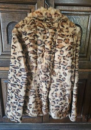 Manteau Lapin véritable  T42" Le Temps d'un Plaisir" neuf