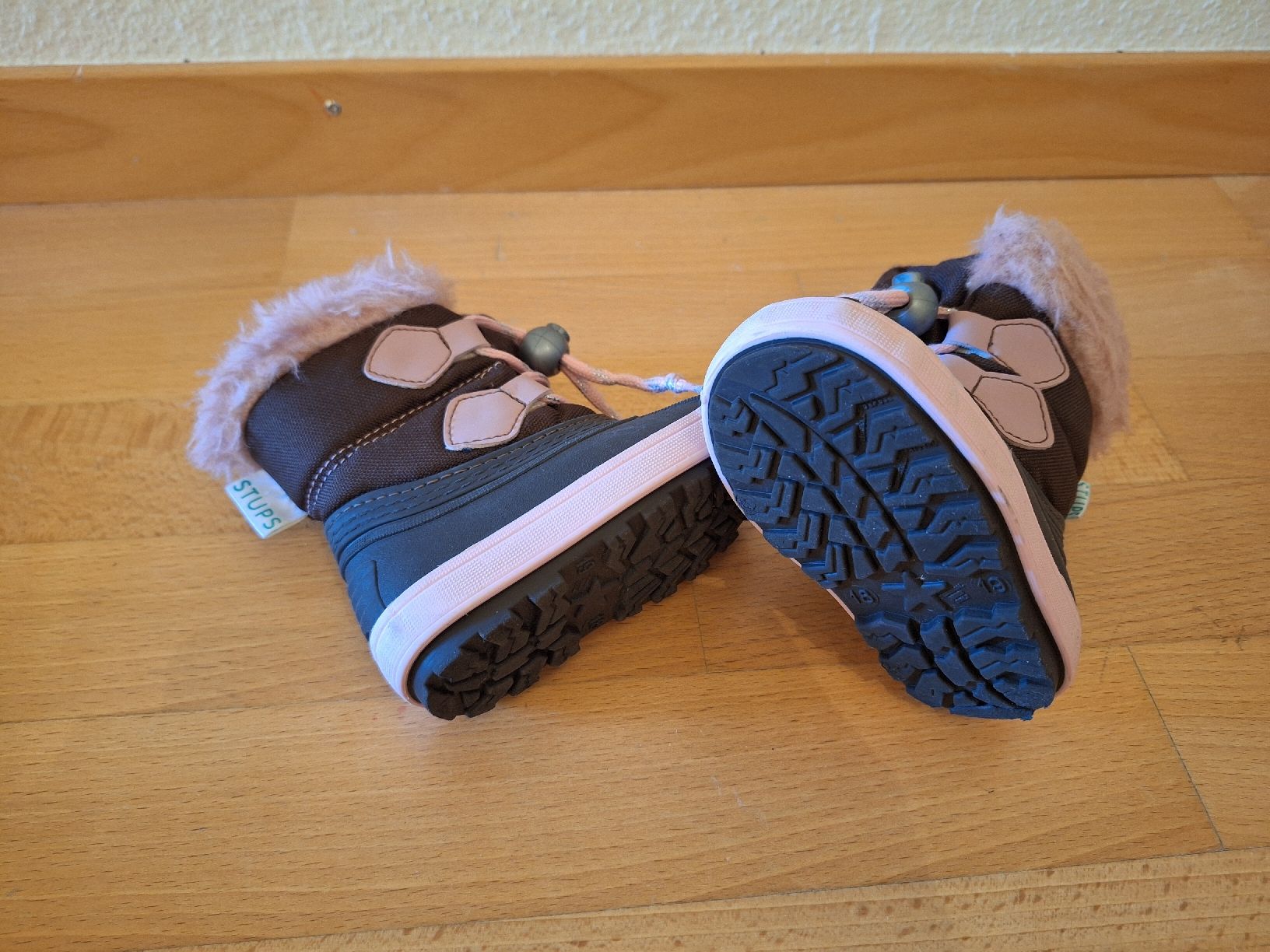 Chaussures filles: Stups Winterschuhe in Gr. 18/19 – D'occasion à Oberrieden par man_9tm2 5