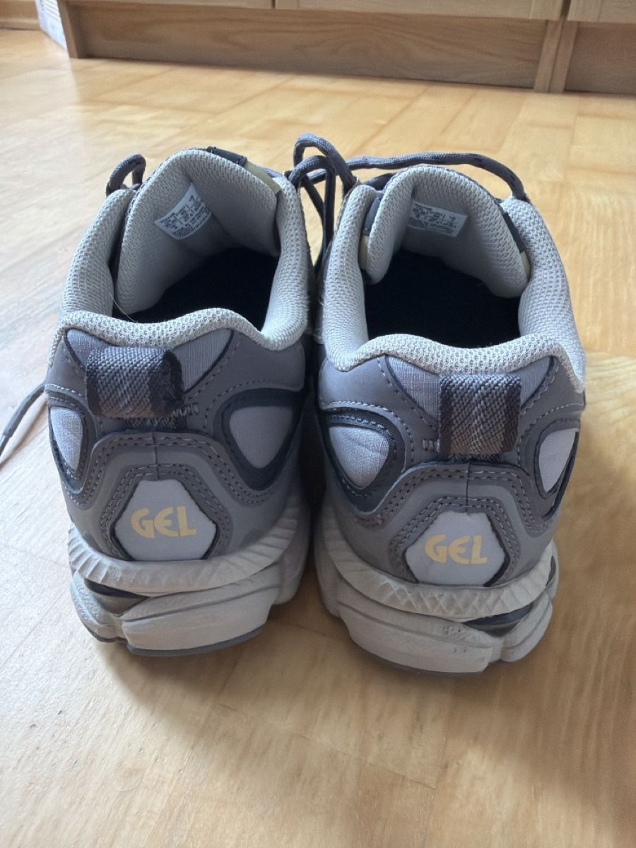 Asics Chaussures hommes:     ASICS GEL-NYC Utility – D'occasion à Urnäsch par _._naomi_._ 2