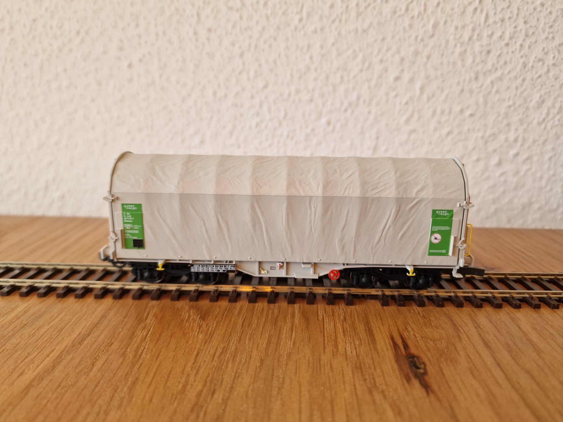 Märklin Modellini di ferrovie: DB Schiebeplanenwagen Green Cargo H0 – Usato da Matten b. Interlaken venduto da lor_hr9w 1