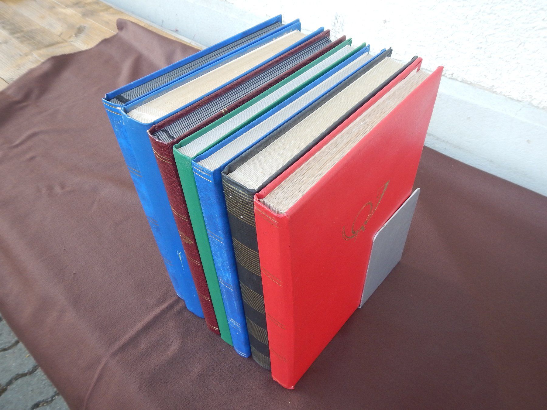Albums: 7 Steckbücher 32-40 S. – D'occasion à Aarwangen par Suomo48 1
