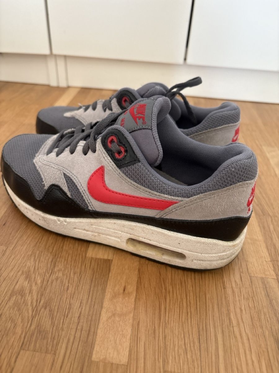 Scarpe da uomo: Nike Air Max 1 Turnschuhe, Grösse 38 – Usato da Zug venduto da Ilkiway