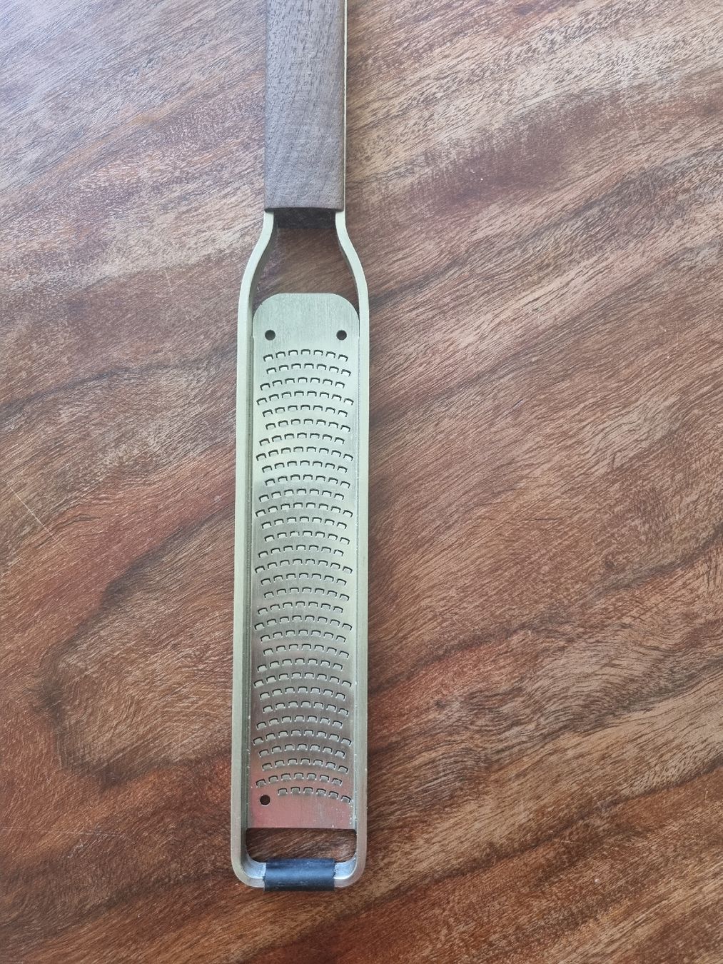 Elettrodomestici da cucina: Microplane Reibe mit Holzgriff  – Usato da Möriken AG venduto da mohnsame2 4