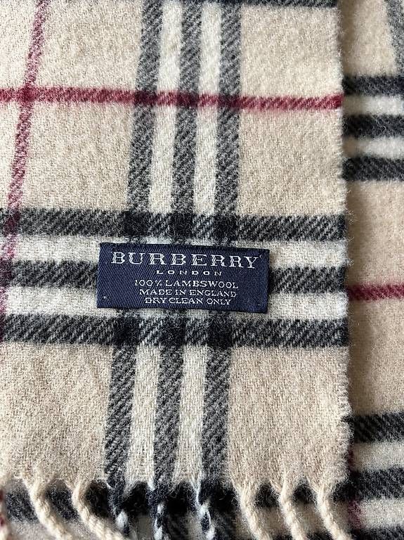 Foulards & écharpes: Sciarpa Burberry 100% cashmere – D'occasion à Castel San Pietro par yan_zg6x 1