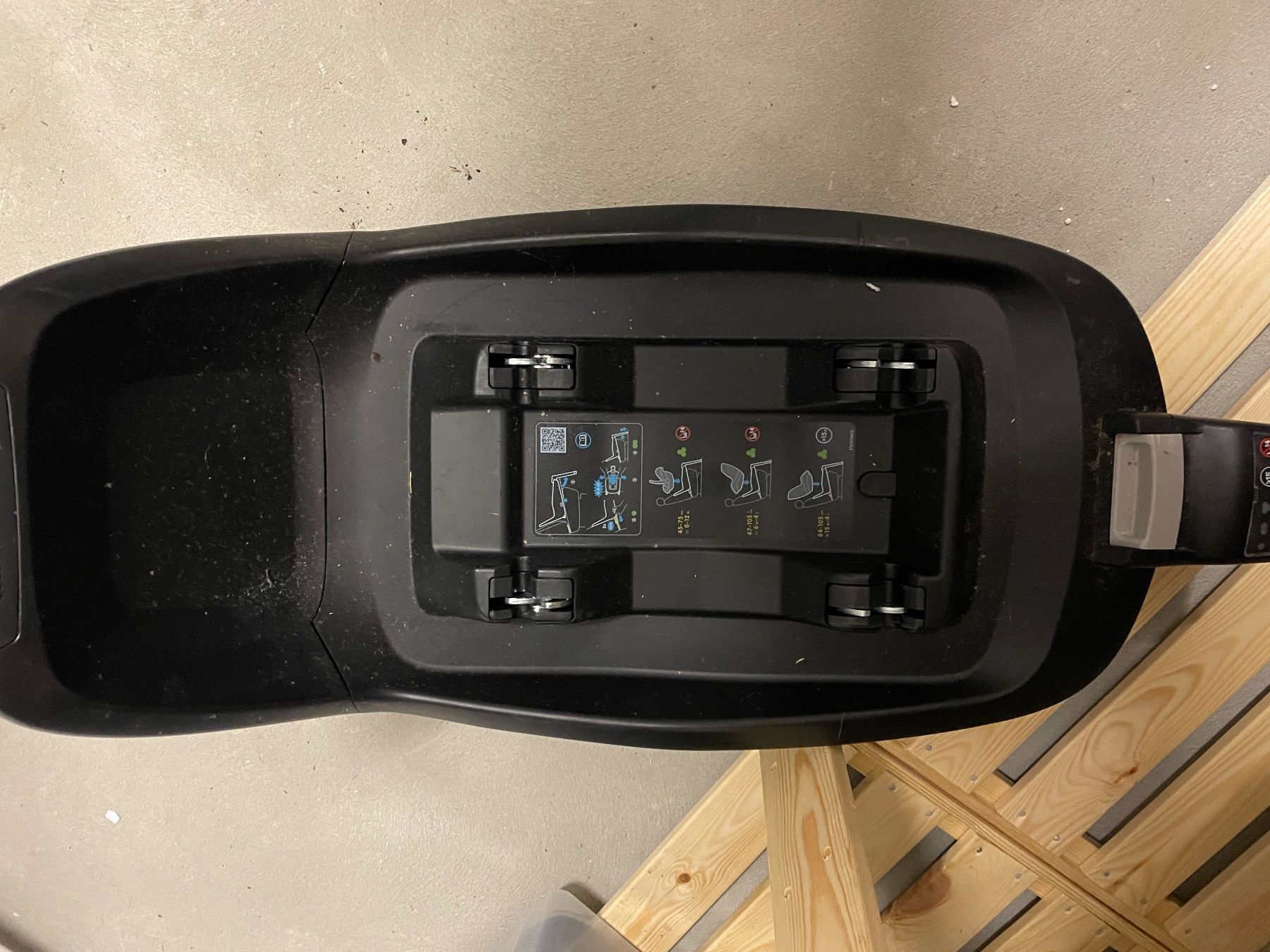 Maxi-Cosi Auto-Kindersitze: Maxi Cosi 2wayFix Base – Gebraucht aus Küsnacht ZH von rkaramanian 1