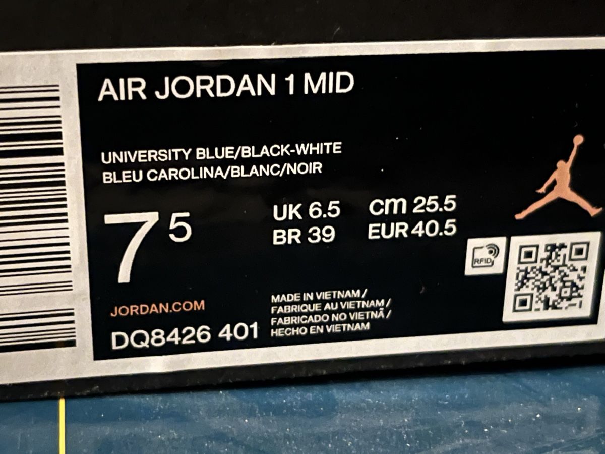 Chaussures hommes: Air Jordan 1 Mid University Blue Black White – Neuf avec emballage d'origine à Chiasso par fairy81 3