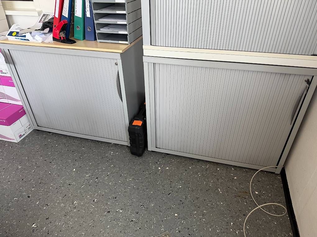 Armadi: Verschiedene Rolladenschränke zu verschenken – Usato da Sursee venduto da man_t6lz