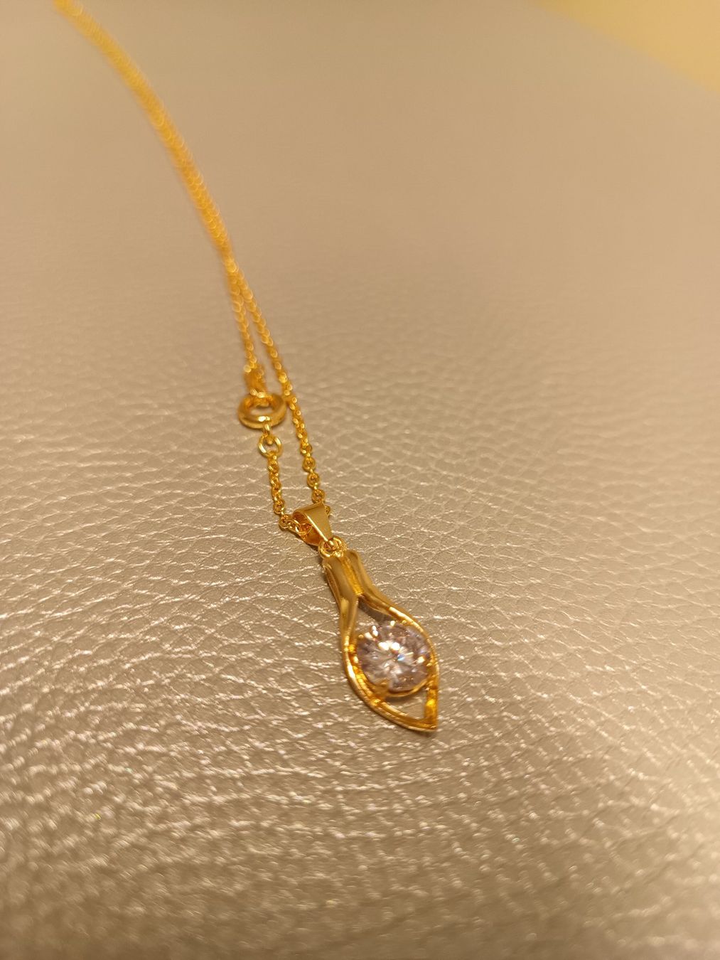Altri gioielli: Schmuck Goldige Halskette mit Medal – Nuovo (secondo la descrizione) da Frümsen venduto da Swissline90 5