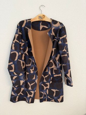 Stylische gemusterte Jacke – Grösse M