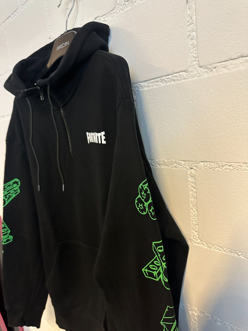 H&M Maglioni & Felpe: Pullover "Fortnite" von H&M (L) – Usato da Urdorf venduto da ARJN 3