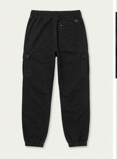 Carhartt Pantaloni: Schwarze Carharrt Cargohose – Usato da Basel venduto da aym_9yvr 5
