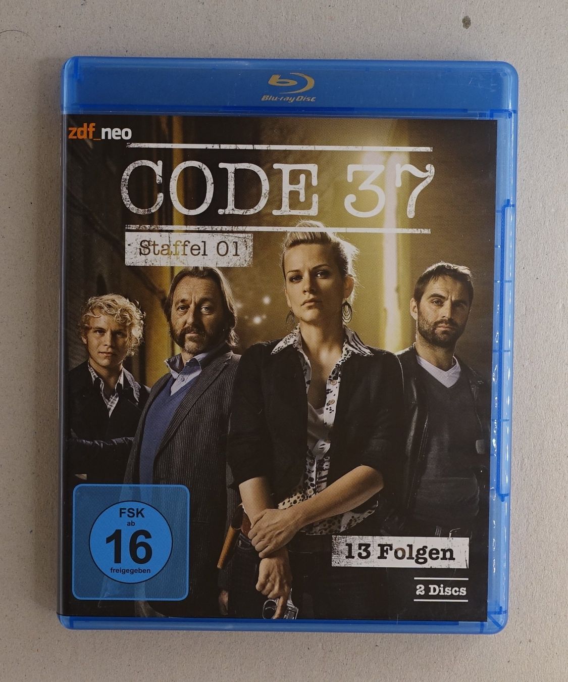 Tutti i DVDs: Code 37 - Staffel 1 - Blu-ray m. Veerle Baetens, Michael Pas – Usato da Sessa venduto da fraenklishop