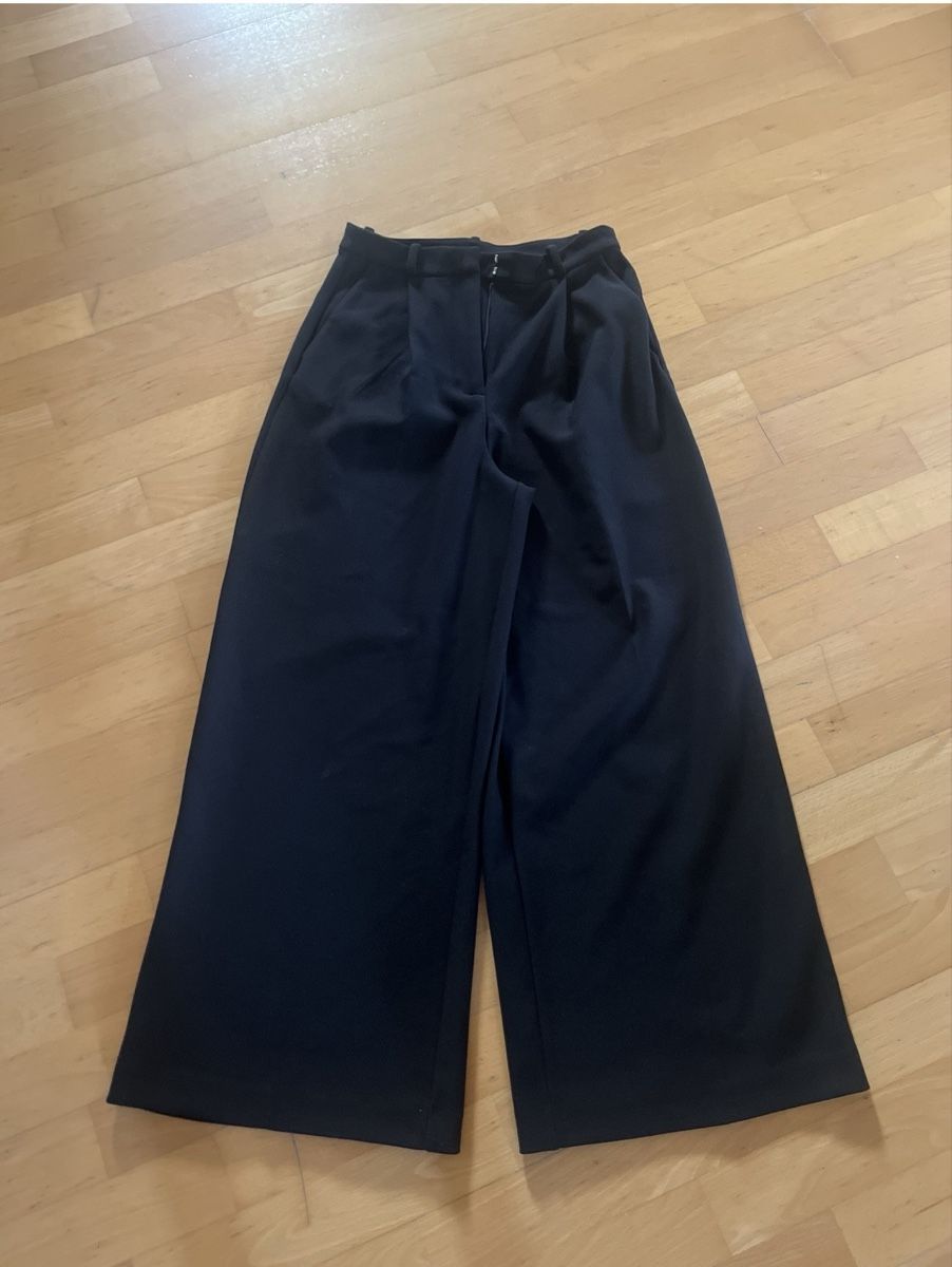 H&M Pantaloni: Weite Hose H&M Edition – Usato da Kilchberg ZH venduto da asrael02