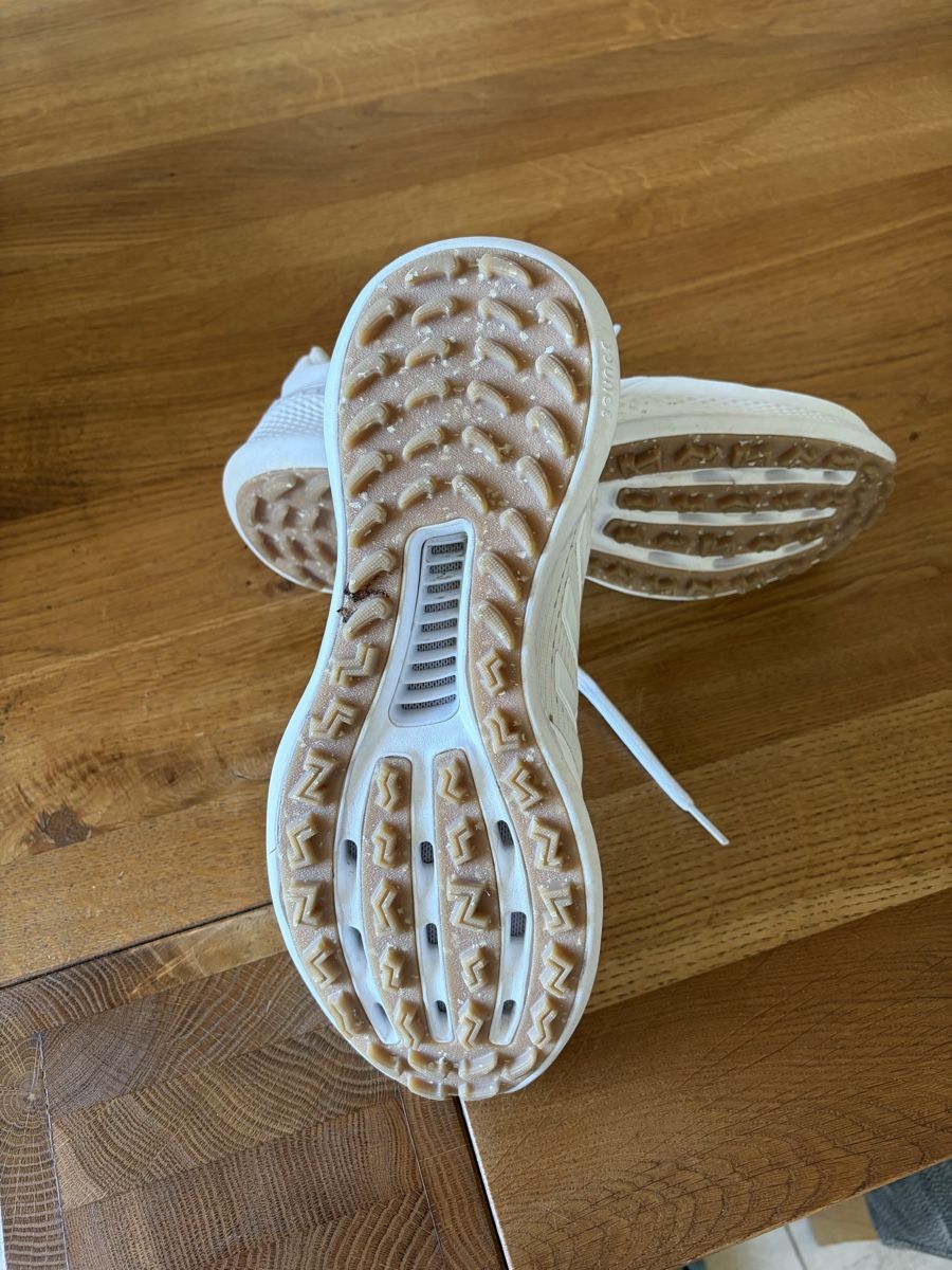 Damenschuhe: Adidas Schuhe Weiss Grösse 41.5 – Gebraucht aus Möhlin von Wandazli 4