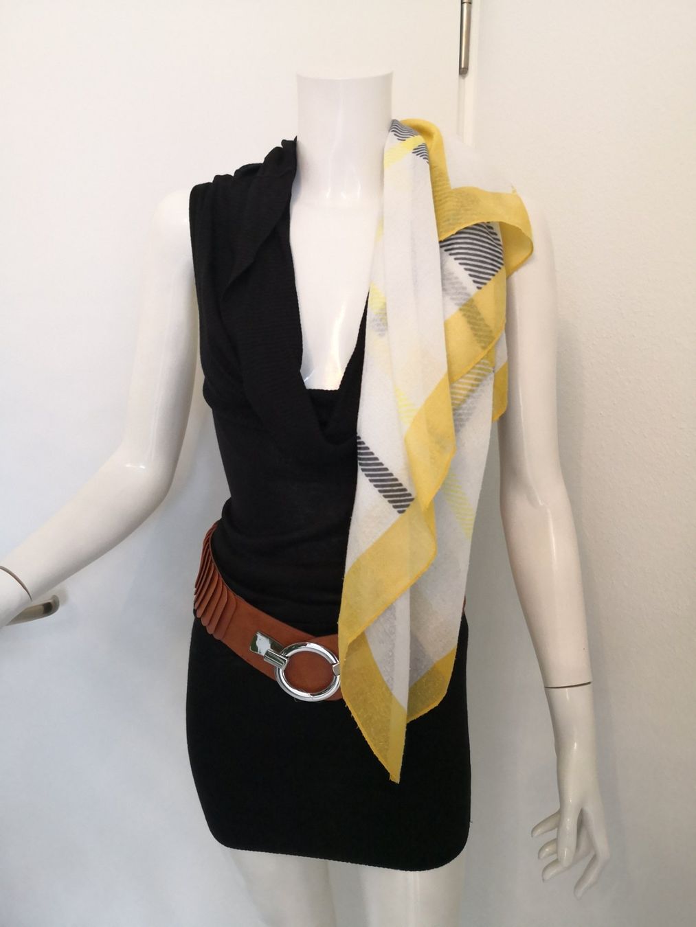 Opus Foulards, Tücher & Schals: 🤩OPUS SCHAL WEISS MIT MUSTER – Gebraucht aus Olten von Naja-Twins-Twins 5