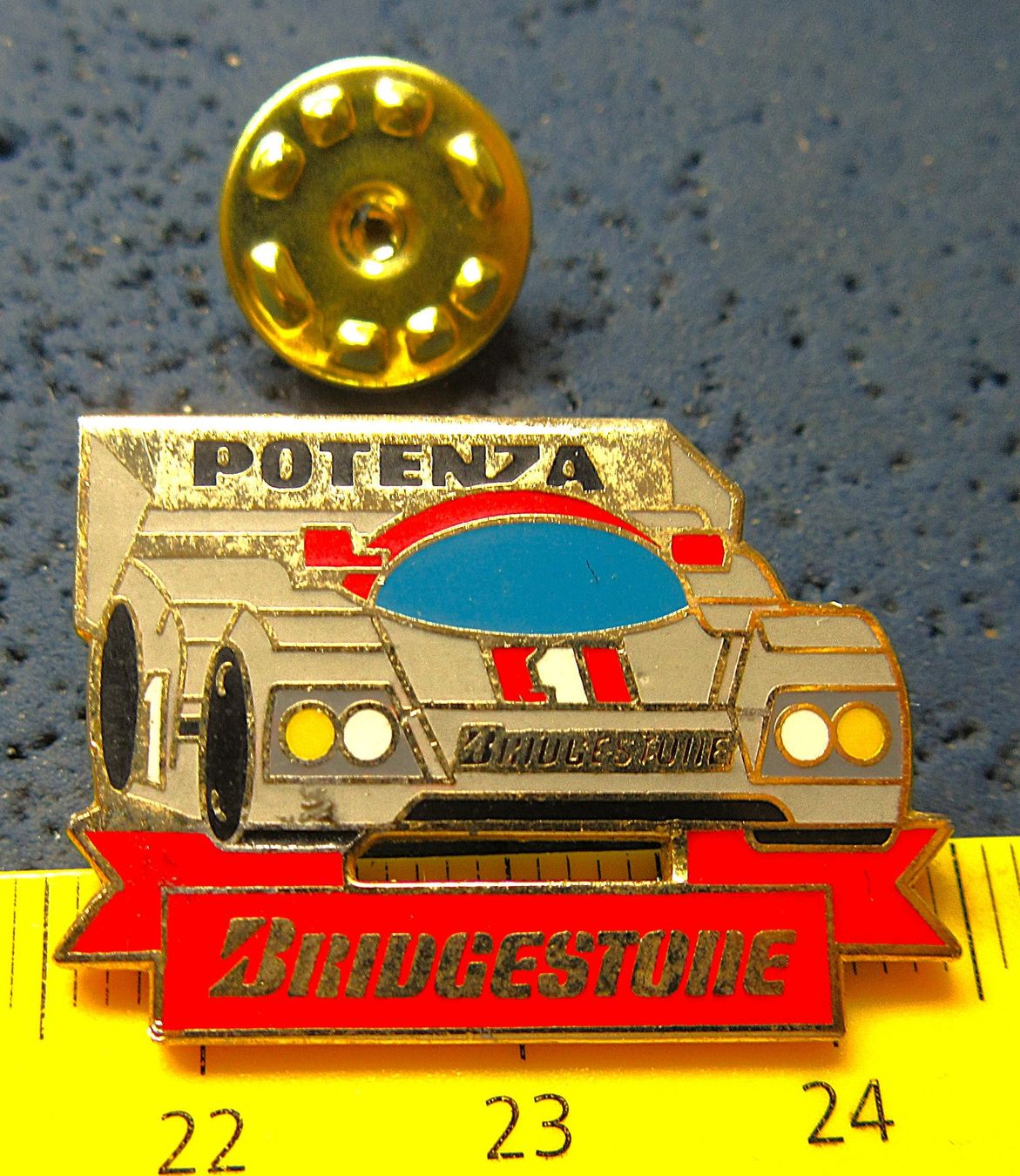 Plaketten & Abzeichen: BRIDESTONE RACING-CAR AUTO PIN POTENZA – Gebraucht aus Ettingen von Hausi4711