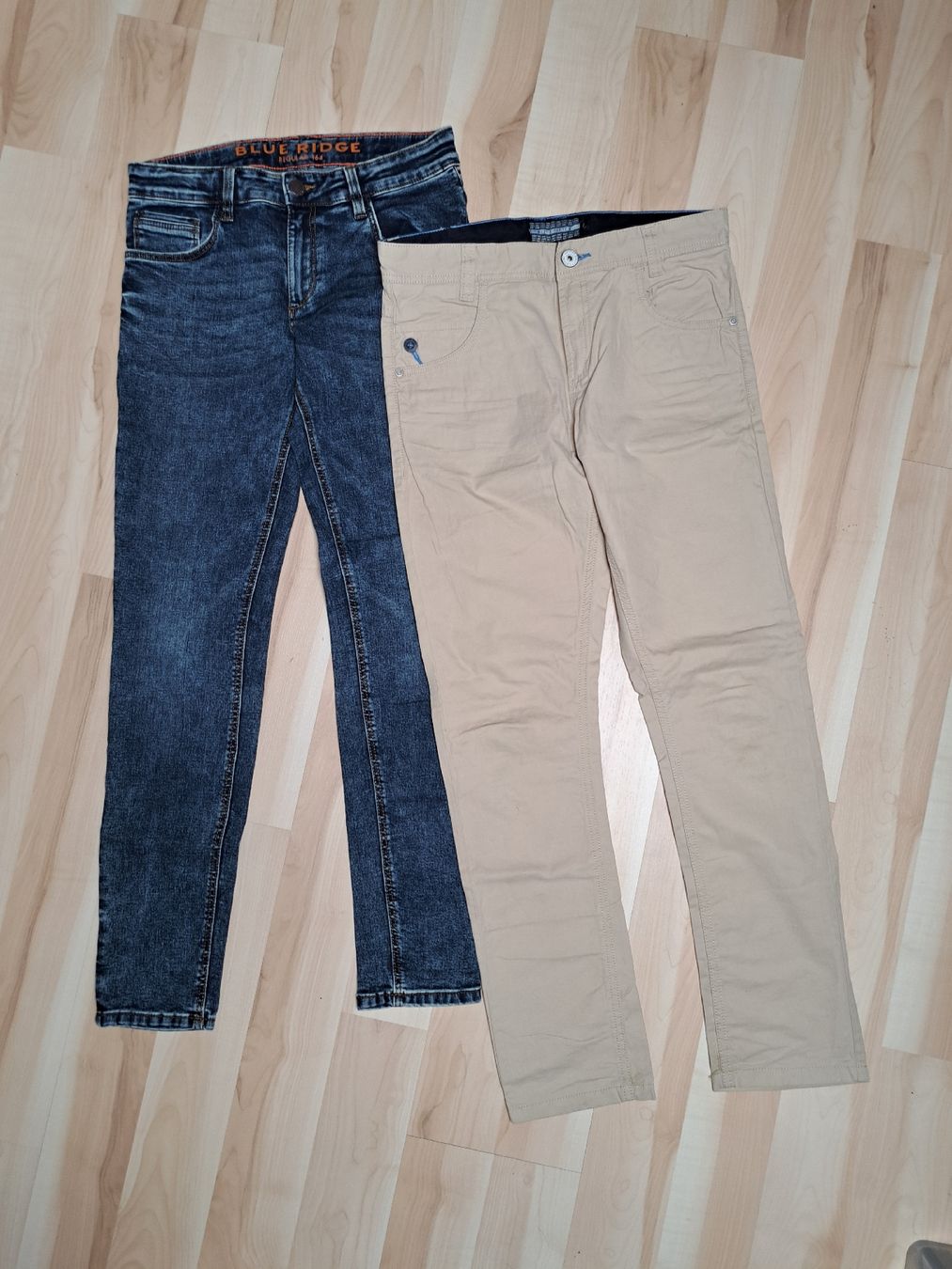 Pantalons: Jungs Hosen Gr 164 2 Stück – D'occasion à Fischbach-Göslikon par Reddy1