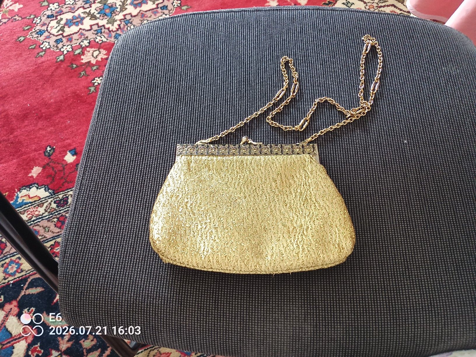 Borse da donna: Goldfarbenes Abendtäschchen – Usato da Zürich venduto da Mitzi6 1