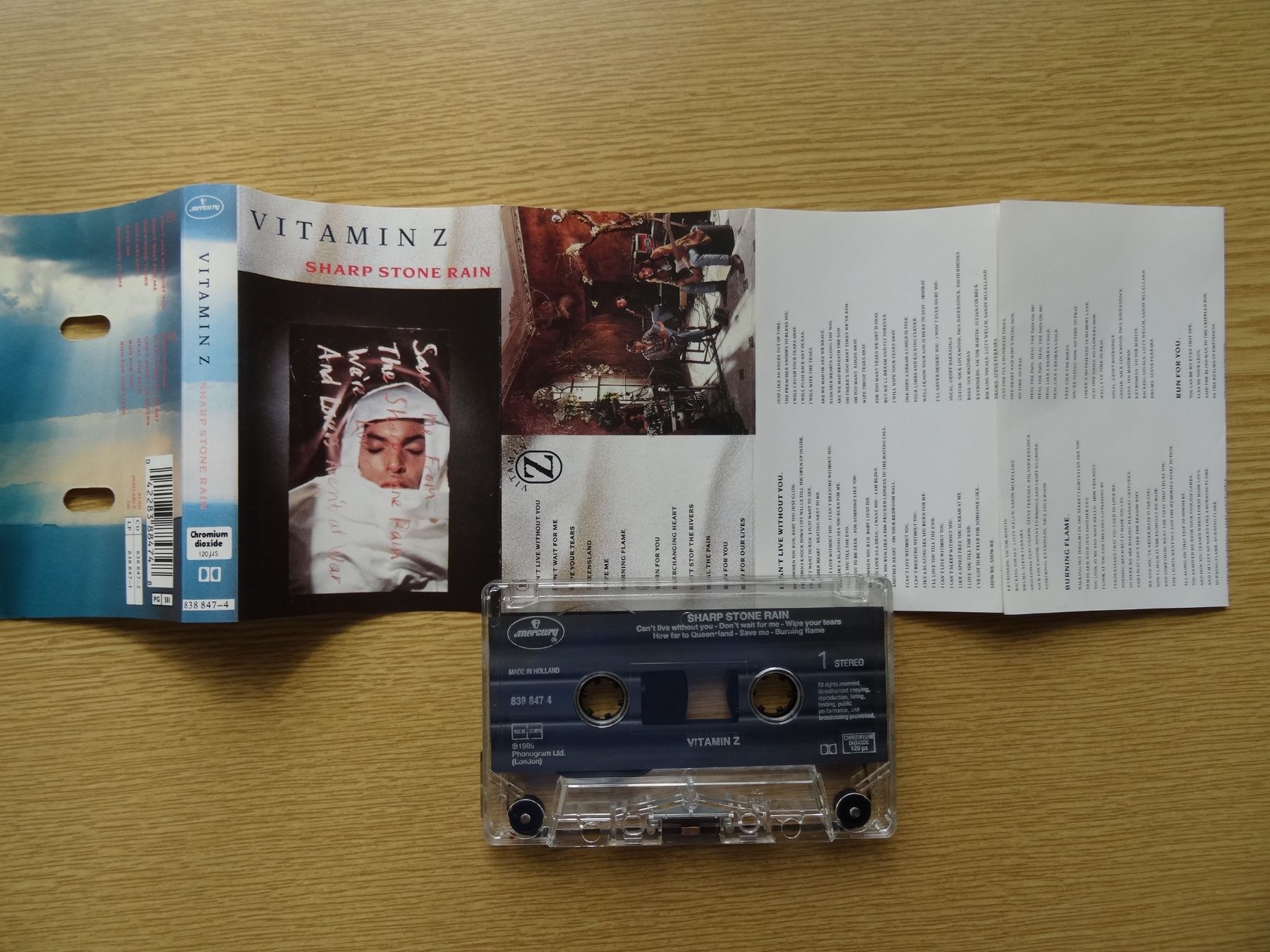 Musicassette: Vitamin Z: Sharp Stone Rain (1989) MC – Usato da Zürich venduto da burdan 1