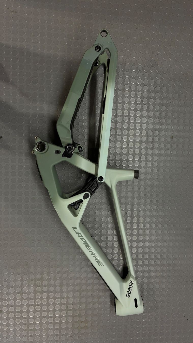 Lapierre Biciclette: Lapierre RAHMEN Spicy CF 8.9 2025 – Usato da Locarno venduto da CG1114