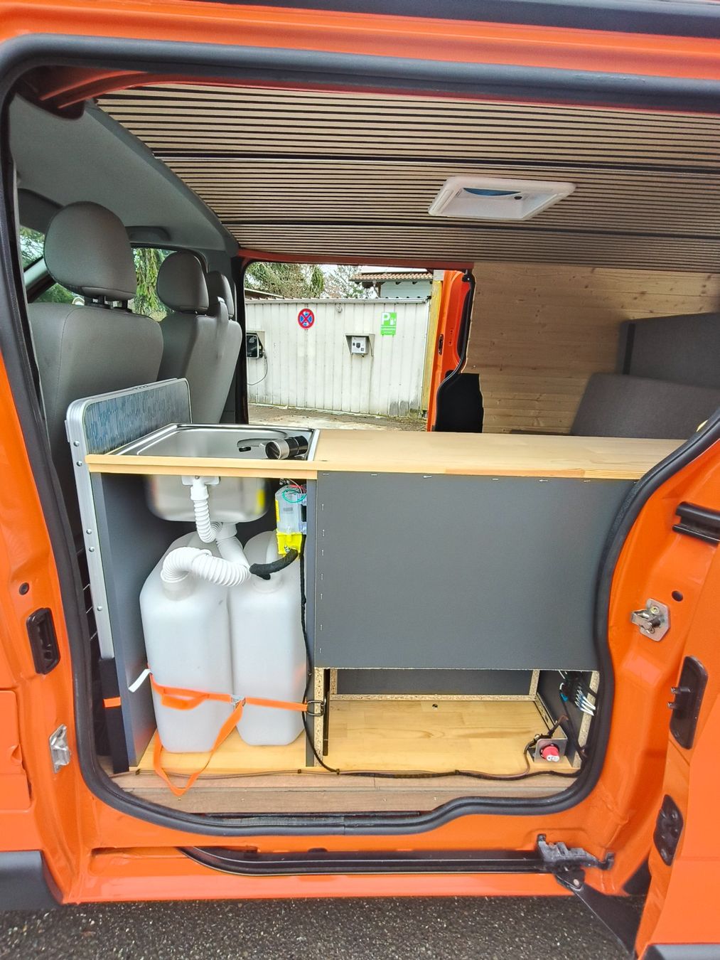 Renault Veicoli da campeggio: Renault Trafic Langversion als Camper – Usato da Thayngen venduto da dej_c6gn 7