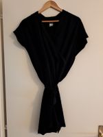 Robe portefeuille noire taille M bon état