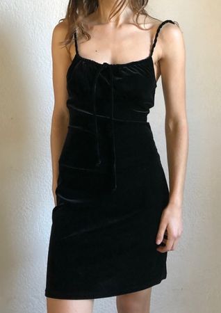 mini-robe en velours noir
