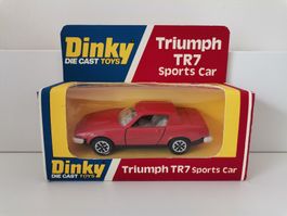 Dinky Toys Triumph TR7 Sports Car référence 211 avec boite