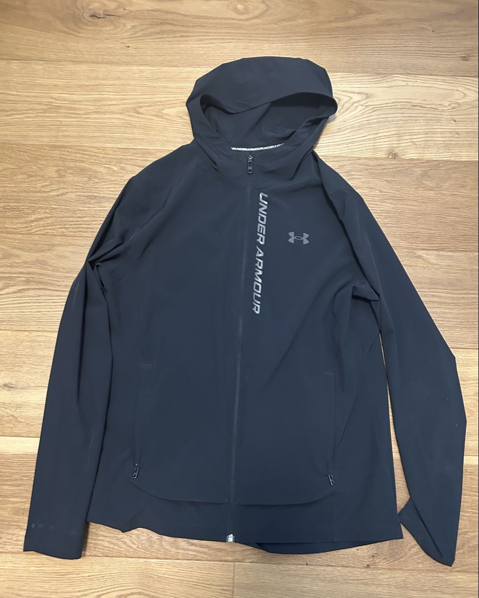 Under Armour Giacche: Underarmour Running Jacke – Usato da Lyss venduto da Peter0102