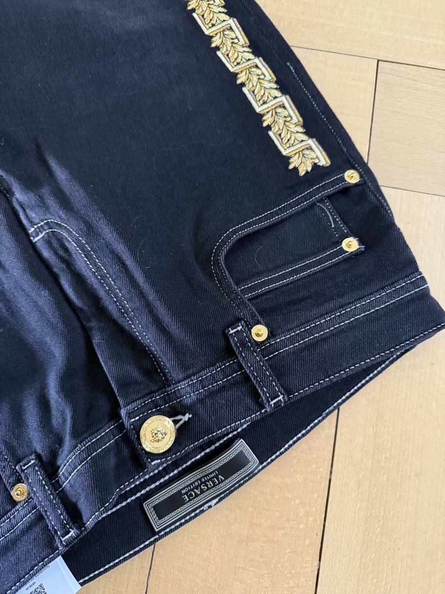 Versace Jeans: VERSACE limited edition flared jeans – Nuovo (secondo la descrizione) da Baden venduto da agora_newgeneration 1