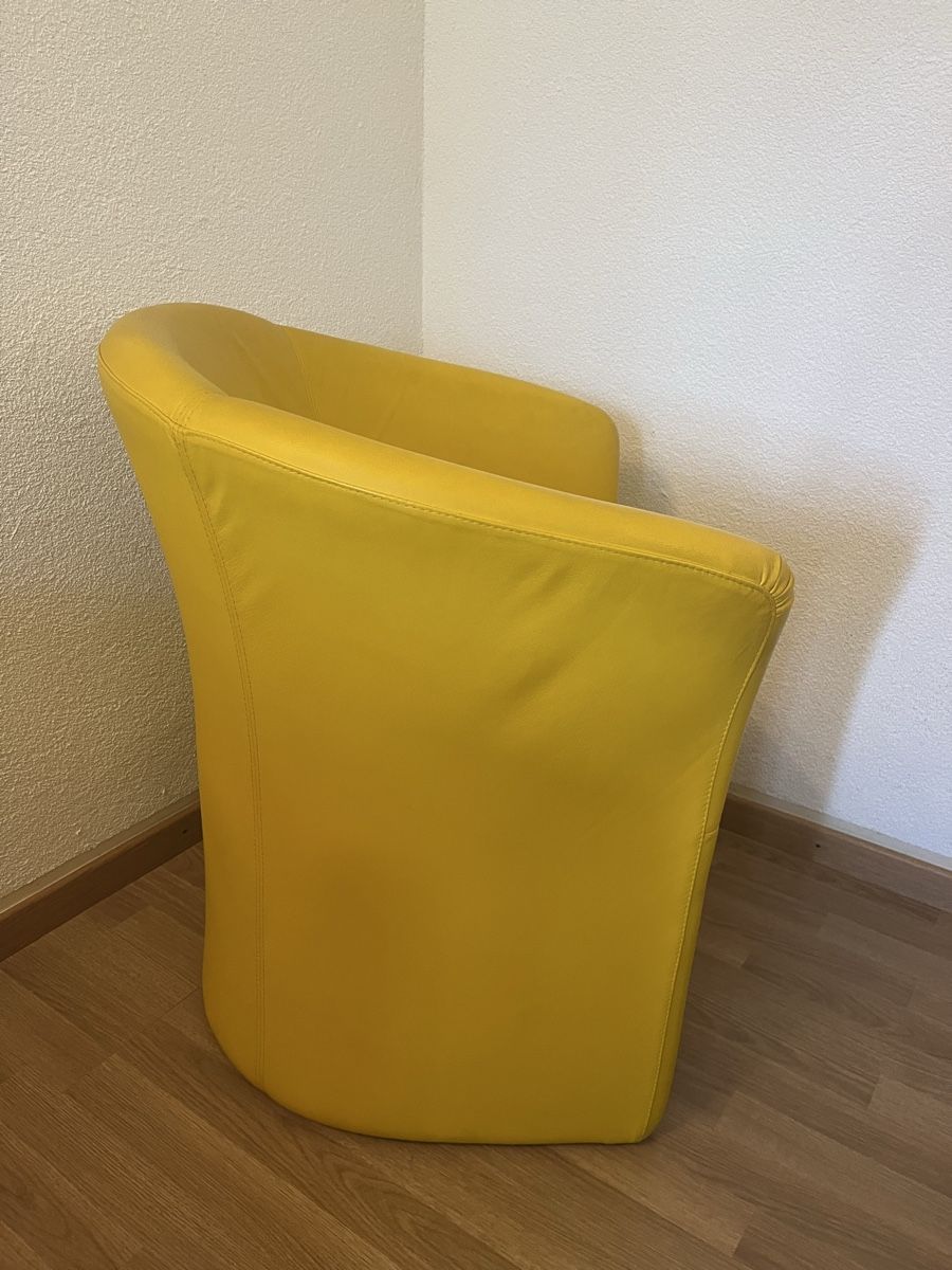 Poltrone: Sessel gelb Kunstleder – Usato da Burgdorf venduto da Calvia 2