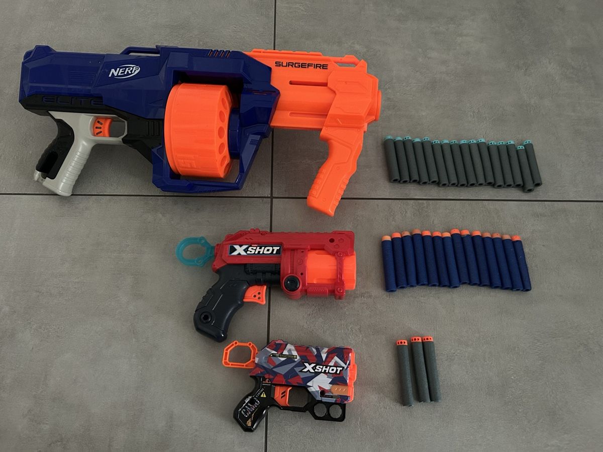 Véhicules pour enfants: 3 nerf guns, 35 bullets – D'occasion à Neuchatel par UMY