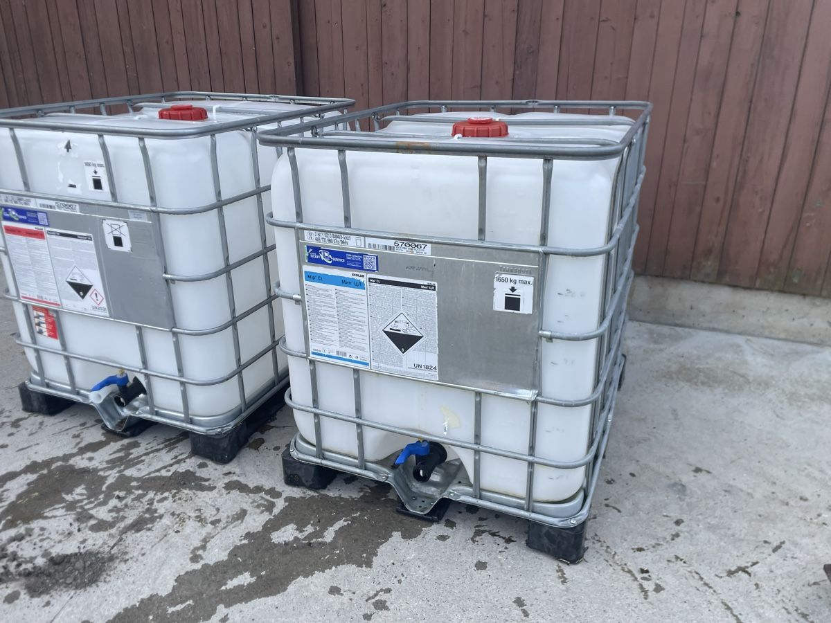 Abreuvoirs & Auges: IBC Tanks 1000l – D'occasion à Adligenswil par mar_4 1