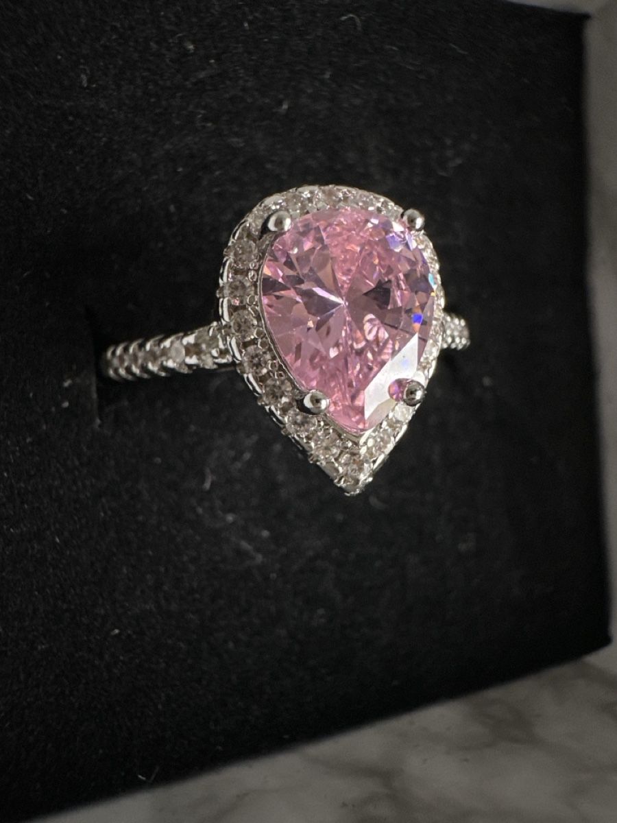 Bagues: Ring mit rosa Stein und Zirkonia mit Box – Neuf (Voir description) à Dietikon par vithya88 2