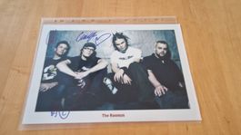 The Rasmus, Original Autogramme auf Grossfoto in Farbe