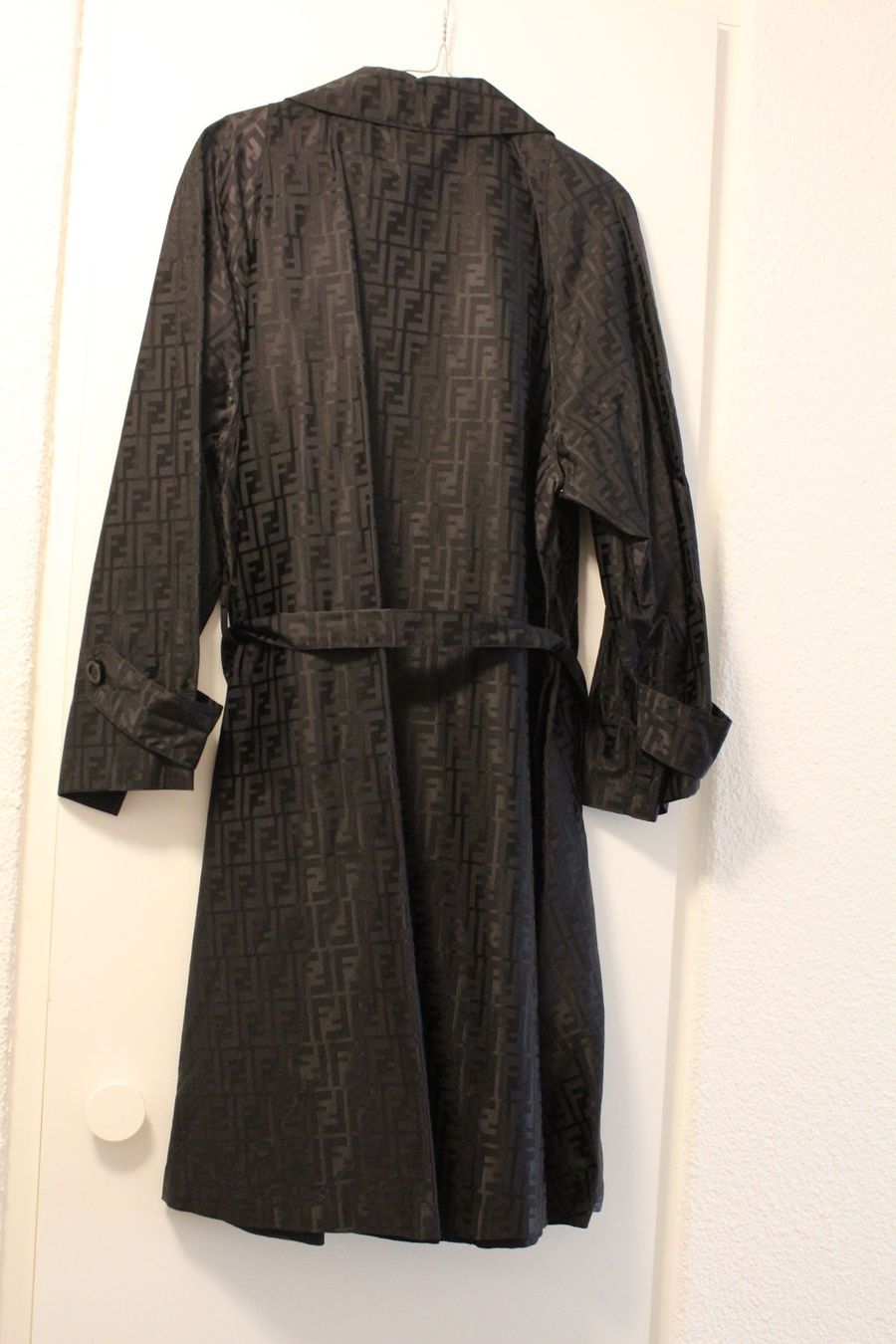 Fendi Mäntel: Original FENDI Regenmantel Gr.M – Neu (gemäss Beschreibung) aus Bassersdorf von pewi45 1