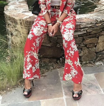 Rote Sommerhose von Zara mit Blumenmuster, Grösse S🌸