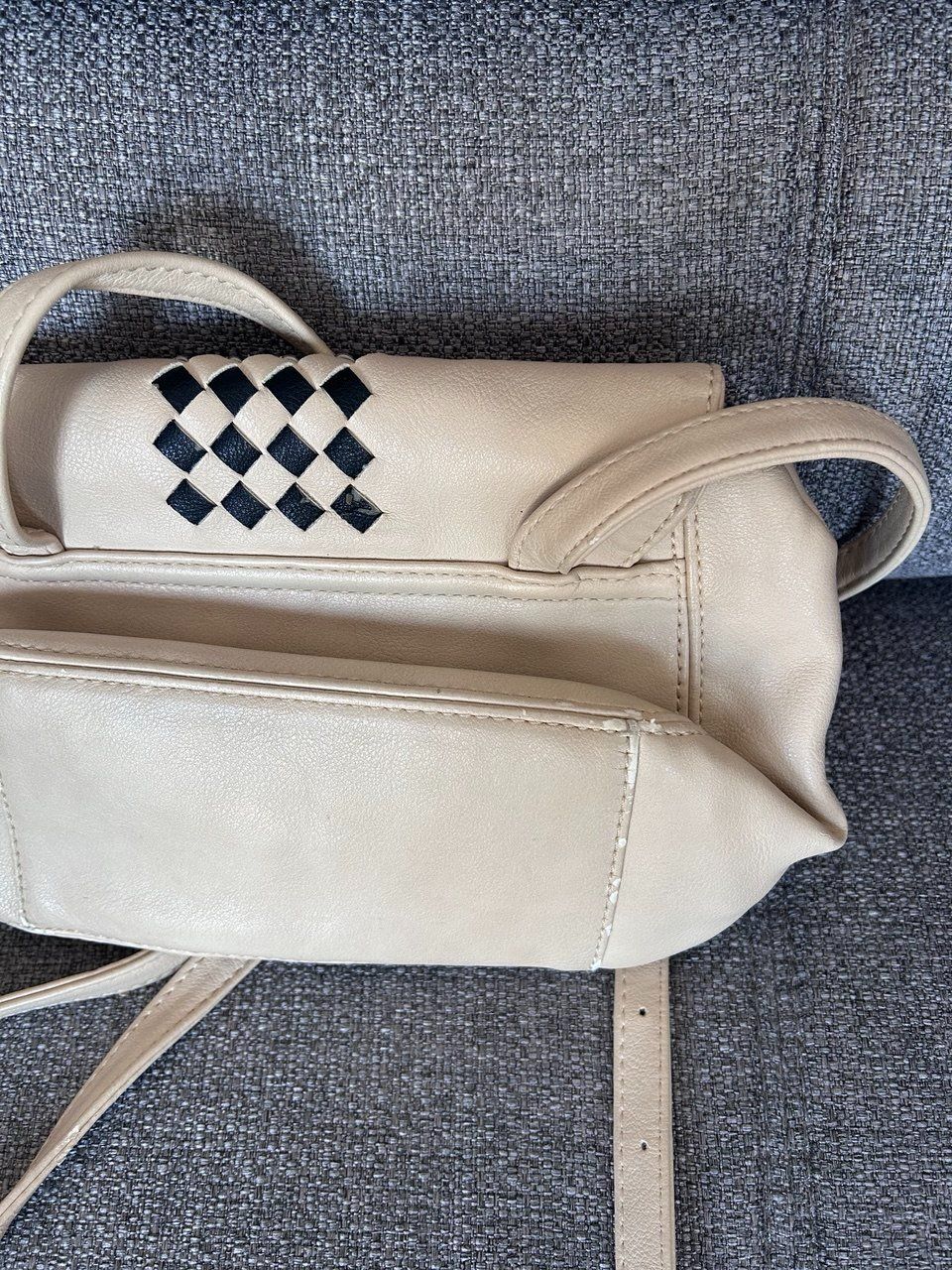 Guess Borse da donna: Borsa a tracolla Guess – Usato da Giubiasco venduto da LorisVale 6