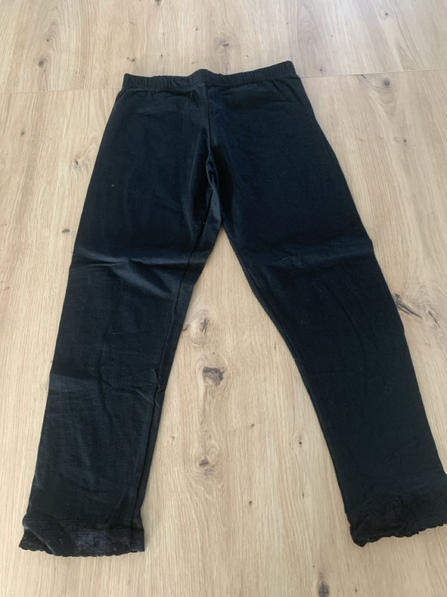 Leggings: 3/4 Leggings mit Spitzen Gr.S neuwertig  – Gebraucht aus Schöftland von nevio74