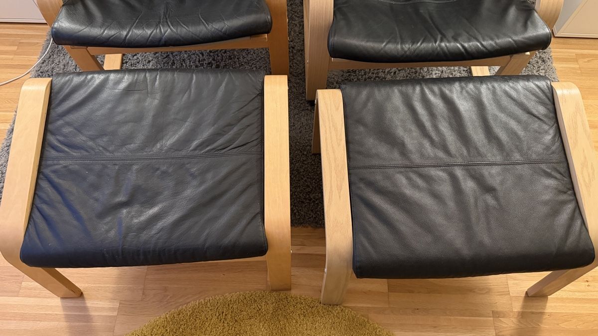 Ikea Sessel: 2 Sessel mit 2 Hocker Leder schwarz Holz Poäng Ikea – Gebraucht aus Berikon von Speedhead 3